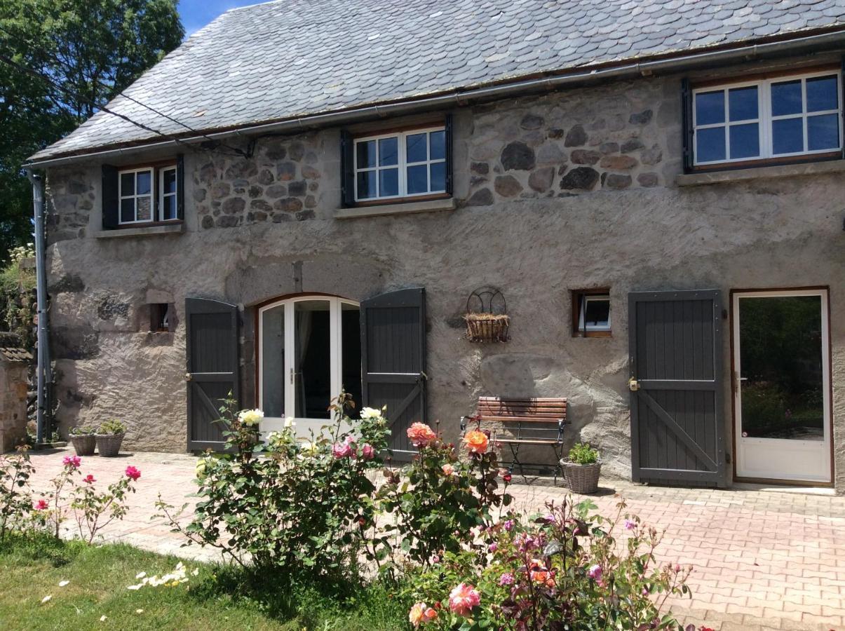 Chambre D'Hotes Grange De La Bastide Laveissiere Exterior photo