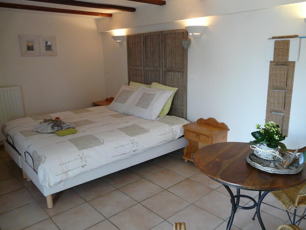 Chambre D'Hotes Grange De La Bastide Laveissiere Exterior photo
